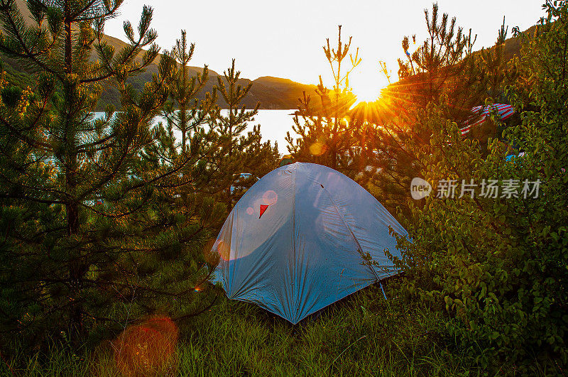 美丽的湖下的老山，扎沃斯科jezero, Stara planina